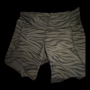 Old Navy Active Power Zebra Print Biker Shorts Plus Size XXL NWT Workout Shorts